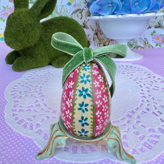 Small Hand Painted Egg With a Cozy Vintage Style Design